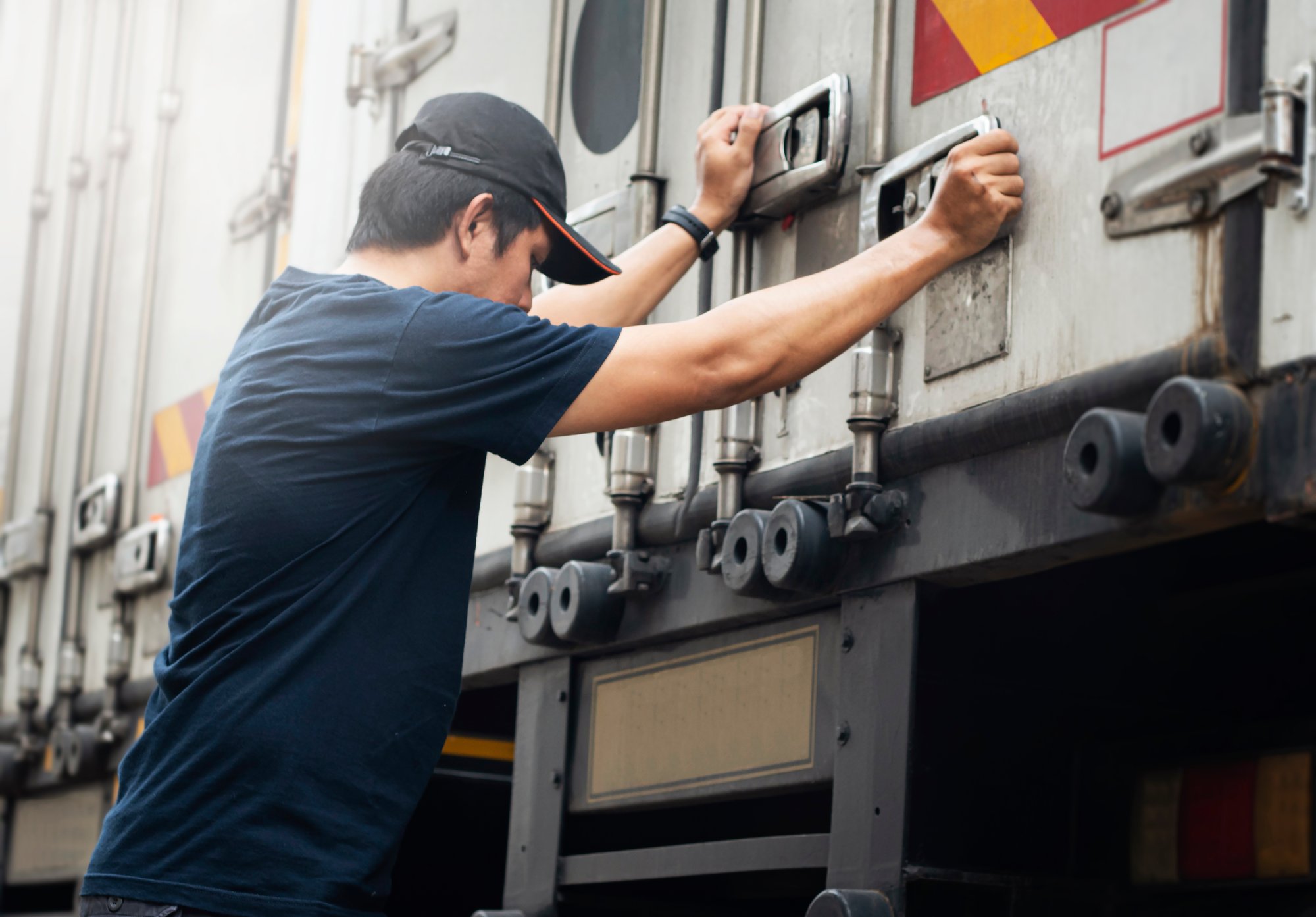 trailer-door-sensors
